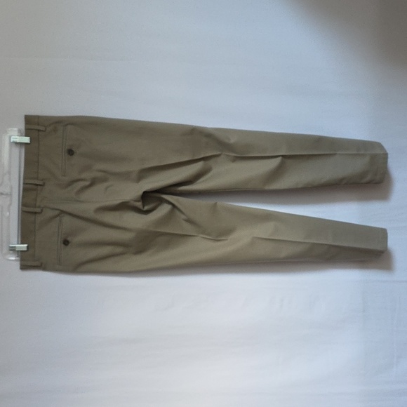 Dockers Mens Tan Cotton Casual Pants.  Size 31 - Picture 2 of 8